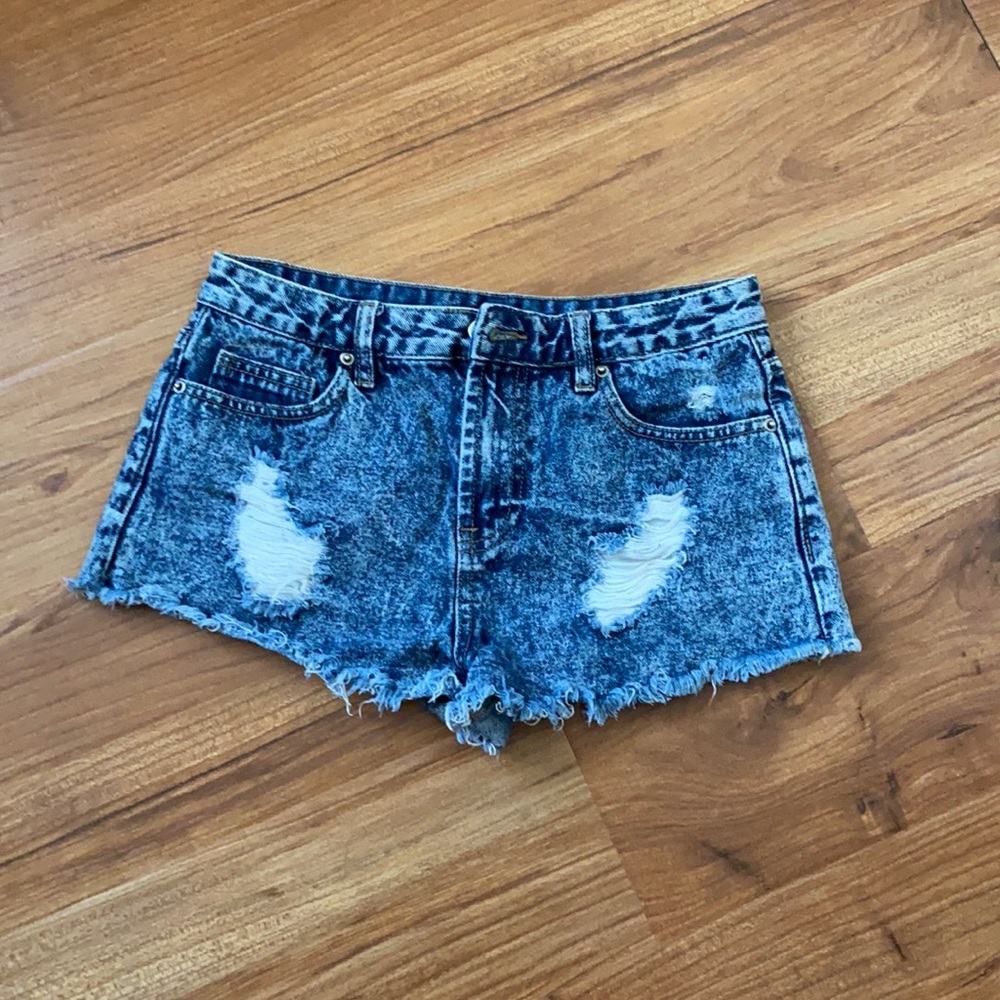 Cut off shorts